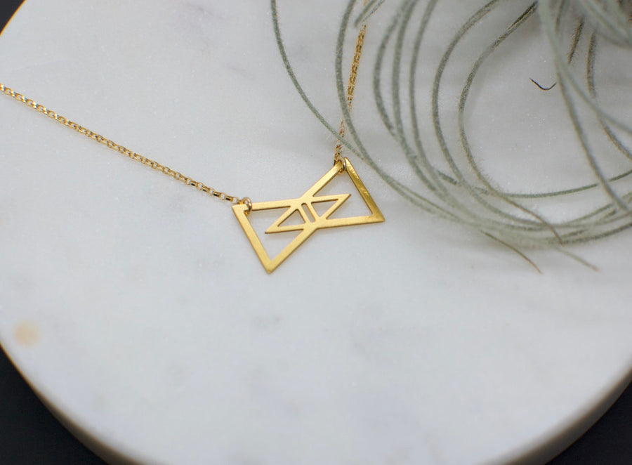 Bow Necklace